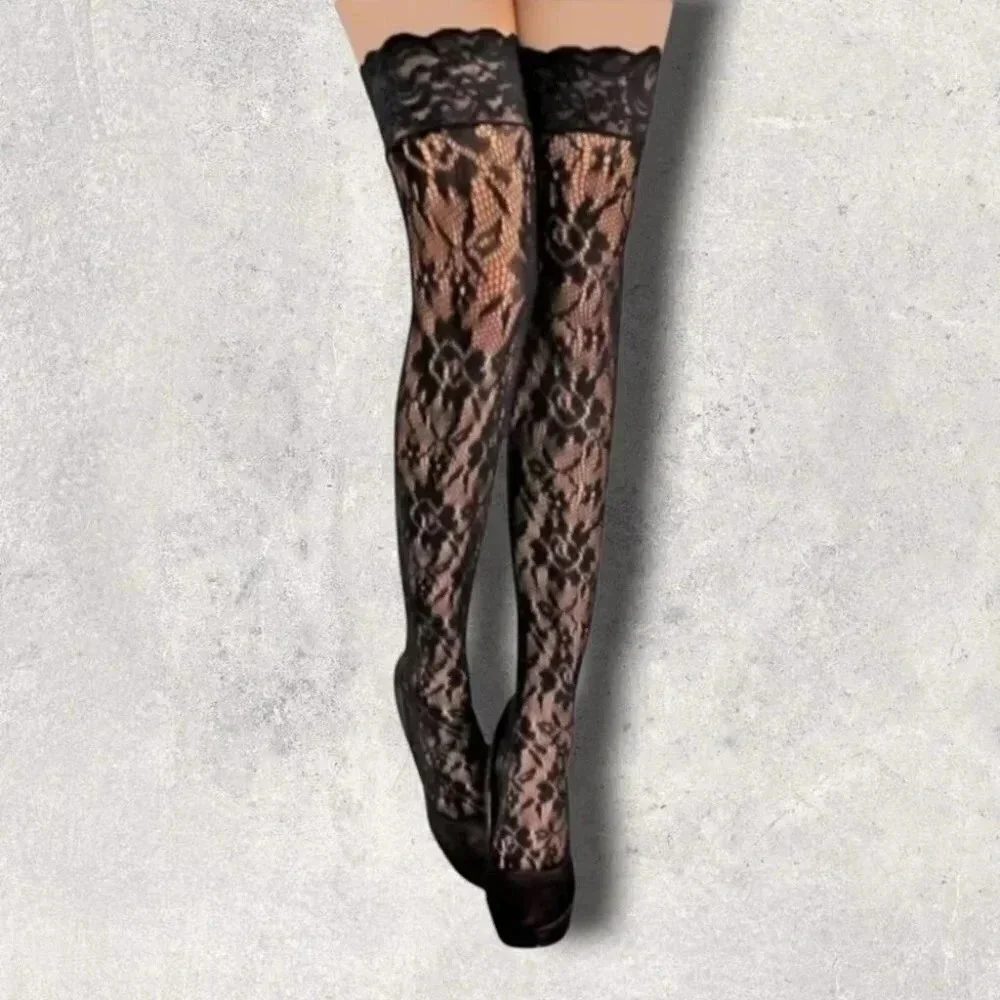 Plus Size Lace Rose Thigh High Stocking